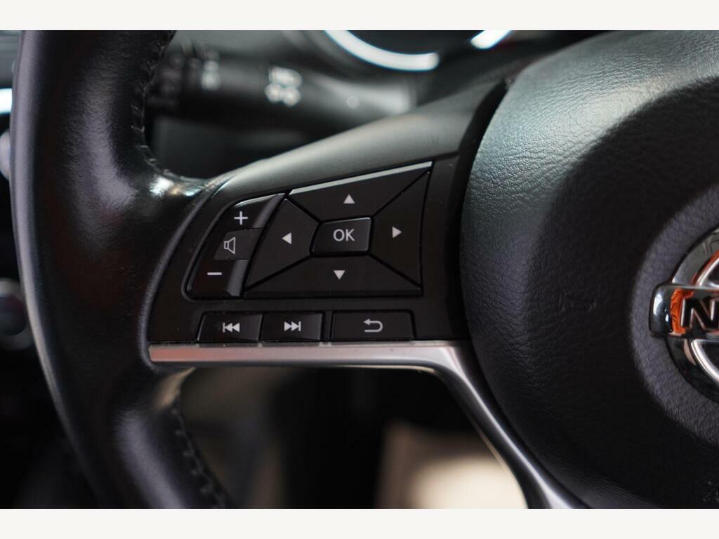 Nissan Qashqai Acenta Silver #15