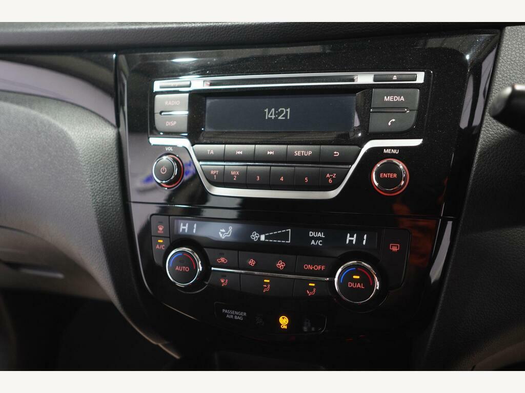 Nissan Qashqai Acenta Silver #14