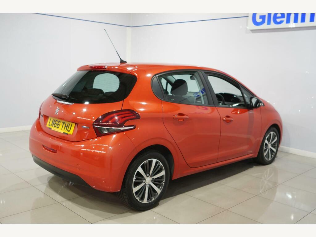 Peugeot 208 Puretech Active White #21