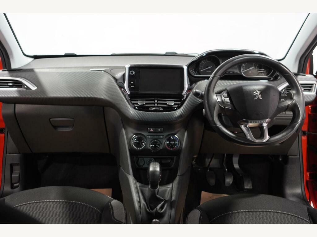 Peugeot 208 Puretech Active White #12