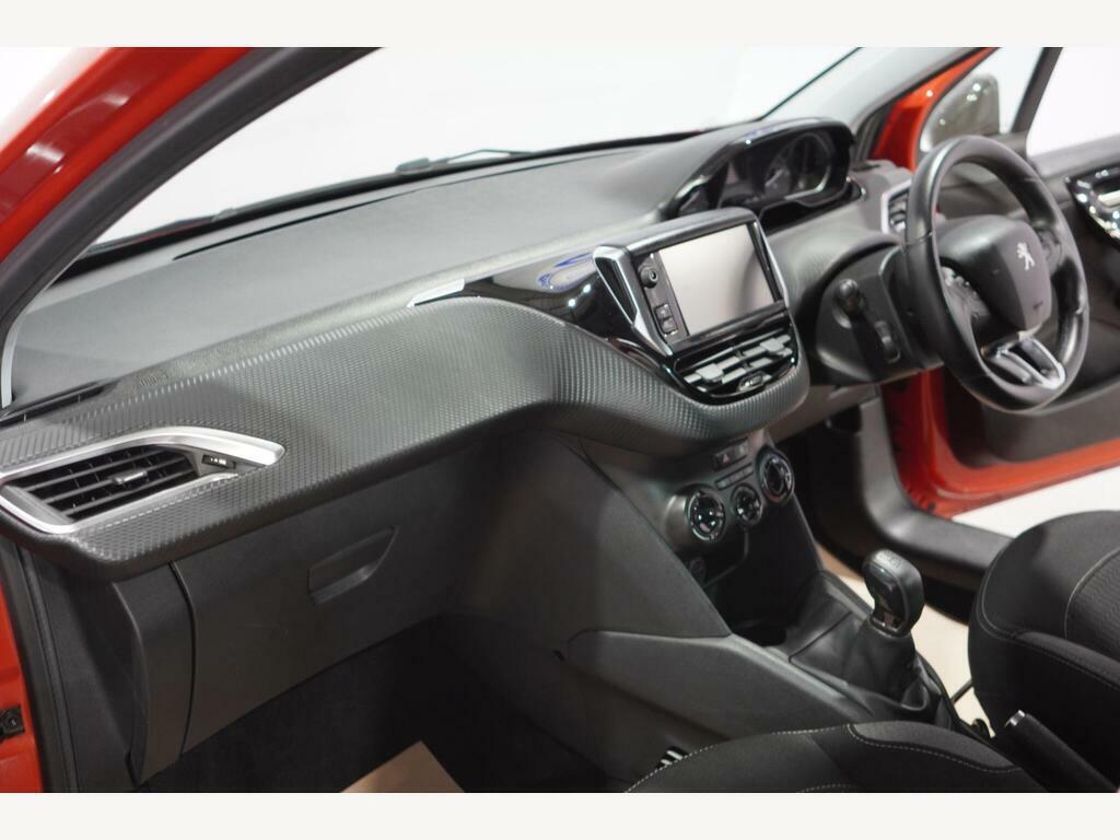 Peugeot 208 Puretech Active White #13