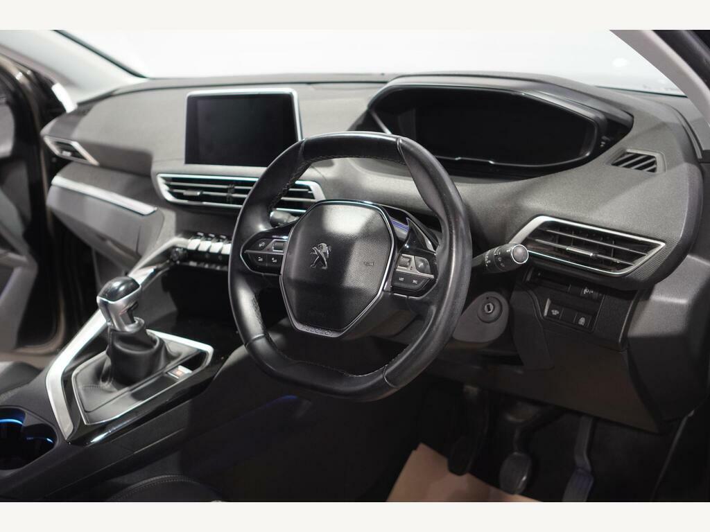 Peugeot 3008 1.2 Puretech Active Red #12