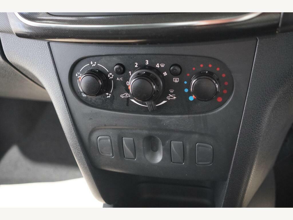 Dacia Sandero 0.9 Tce Comfort White #13