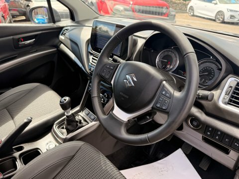 Suzuki SX4 S Cross Motion White #20