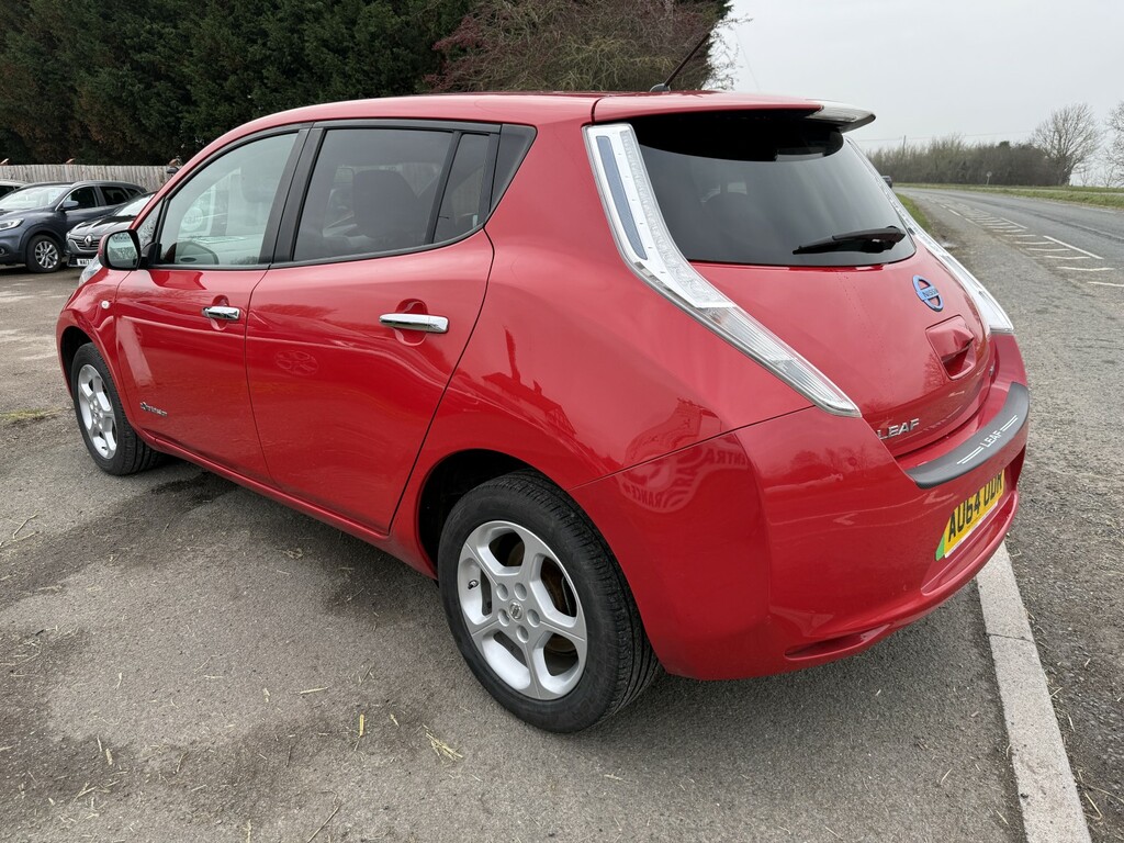Nissan Leaf Hatchback 24Kwh Visia 2014 Red #6