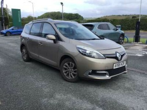 Renault Grand Scenic Mpv 1.5 Dynamique Nav Dci 110 2015 Beige