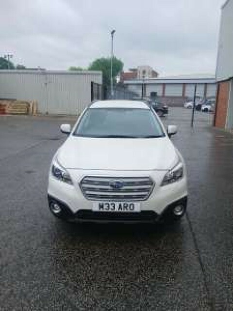 Subaru Outback Estate 2.0 D Se 2015 White #2