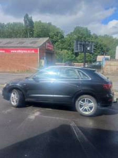 Audi Q3 Suv 2.0 Tdi S Line 2012 Black #2