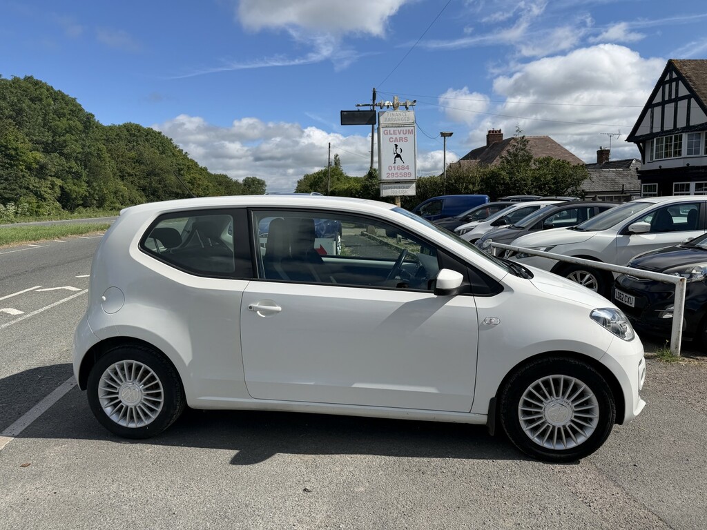 Volkswagen Up Hatchback 1.0 Bluemotion Tech High Up 2014 White