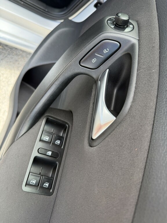 Volkswagen Polo S Silver #27