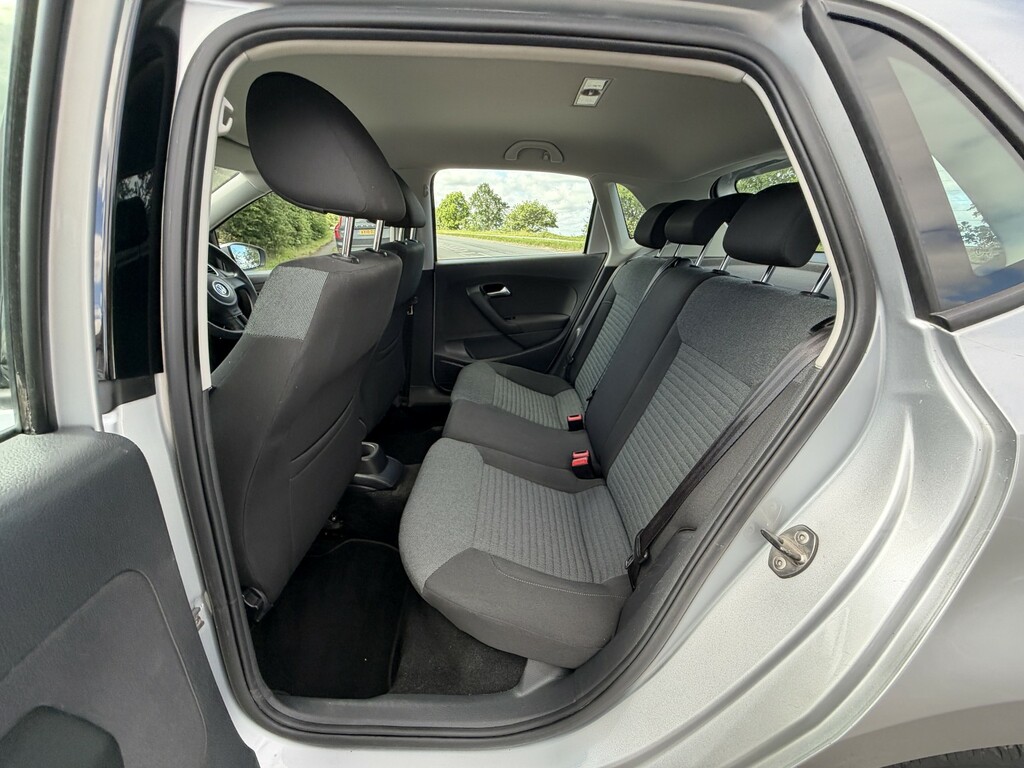 Volkswagen Polo S Silver #17