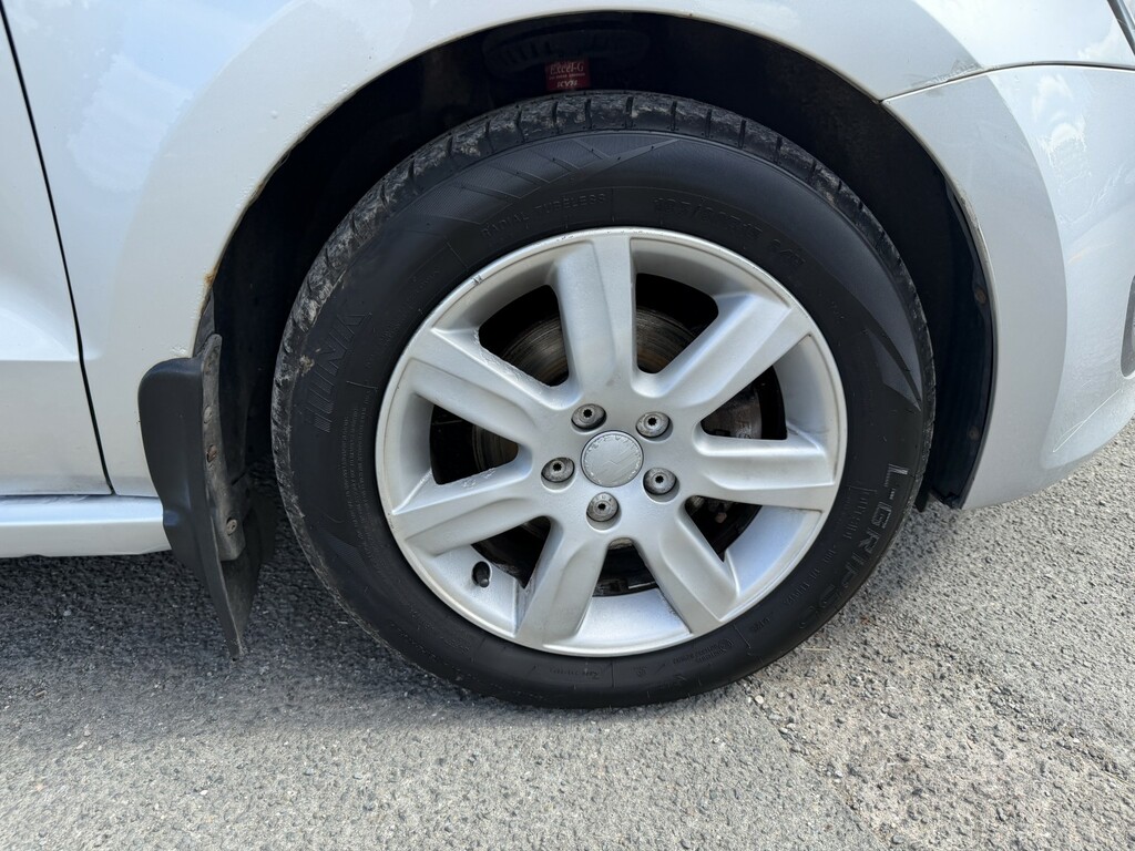 Volkswagen Polo S Silver #22