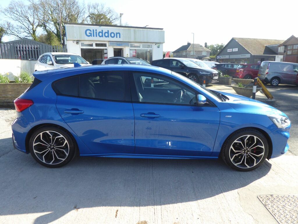 Ford Focus 1.0 Ecoboost St-line X Navigation 125 Ps 2 Owners Blue