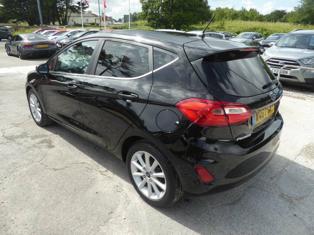 Ford Fiesta 1.0 Ecoboost Titanium Navigation 100 Ps WO67GKY Black #4