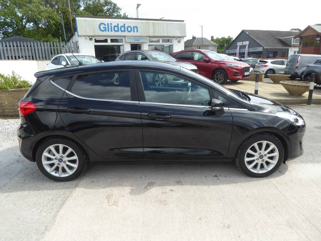 Ford Fiesta 1.0 Ecoboost Titanium Navigation 100 Ps WO67GKY Black #2