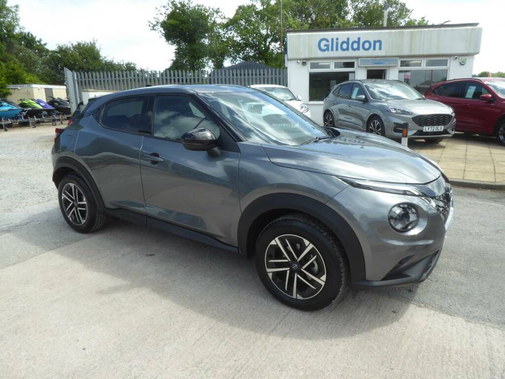 Nissan Juke 1.6 Hybrid N-connecta Navigation 141 Ps Grey