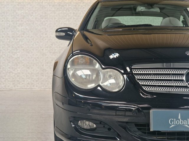 Mercedes-Benz C Class 2.5 C230 Se Coupe PJ06XFV Black #4