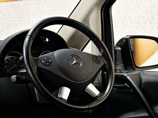 Mercedes-Benz Viano Mpv Silver #29