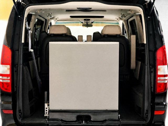 Mercedes-Benz Viano Mpv Silver #18