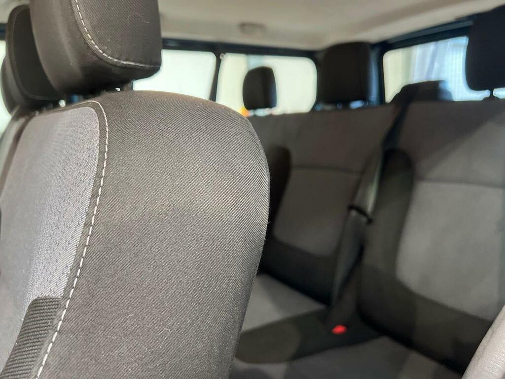 Vauxhall Vivaro Mpv Silver #16