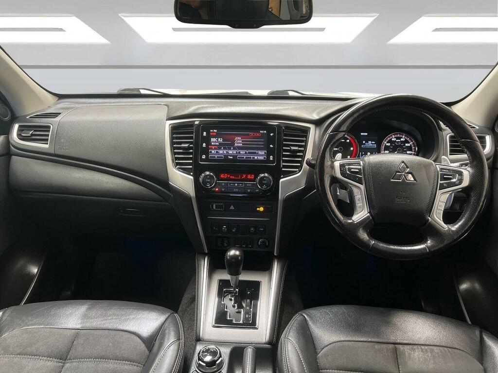 Mitsubishi L200 Di-d Barbarian X Dcb 2268Cc Grey #10
