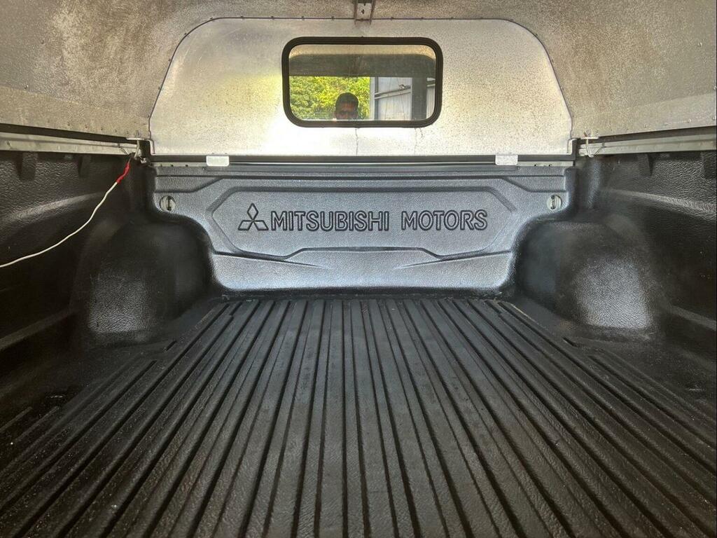 Mitsubishi L200 Di-d 4Wd Barbarian Dcb Red #13