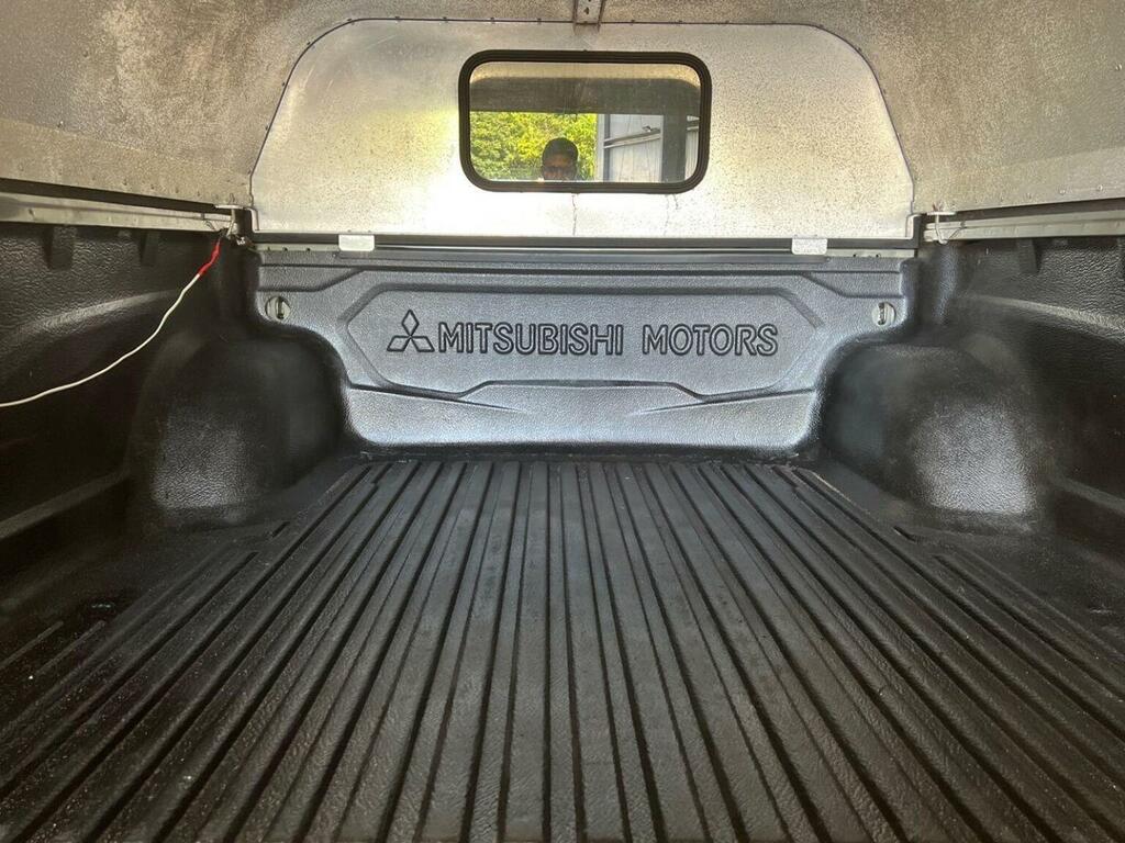 Mitsubishi L200 Di-d 4Wd Barbarian Dcb Red #21