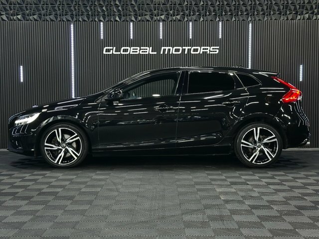 Volvo V40 2018 2.0 D3 R-design Pro Hatchback Manu Black #4