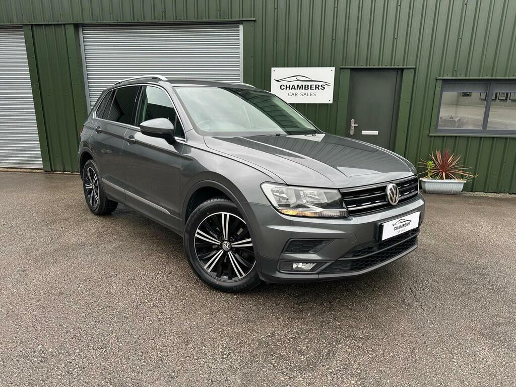 Volkswagen Tiguan Suv 1.4 Tsi Se Navigation Euro 6 Ss 20186 Grey
