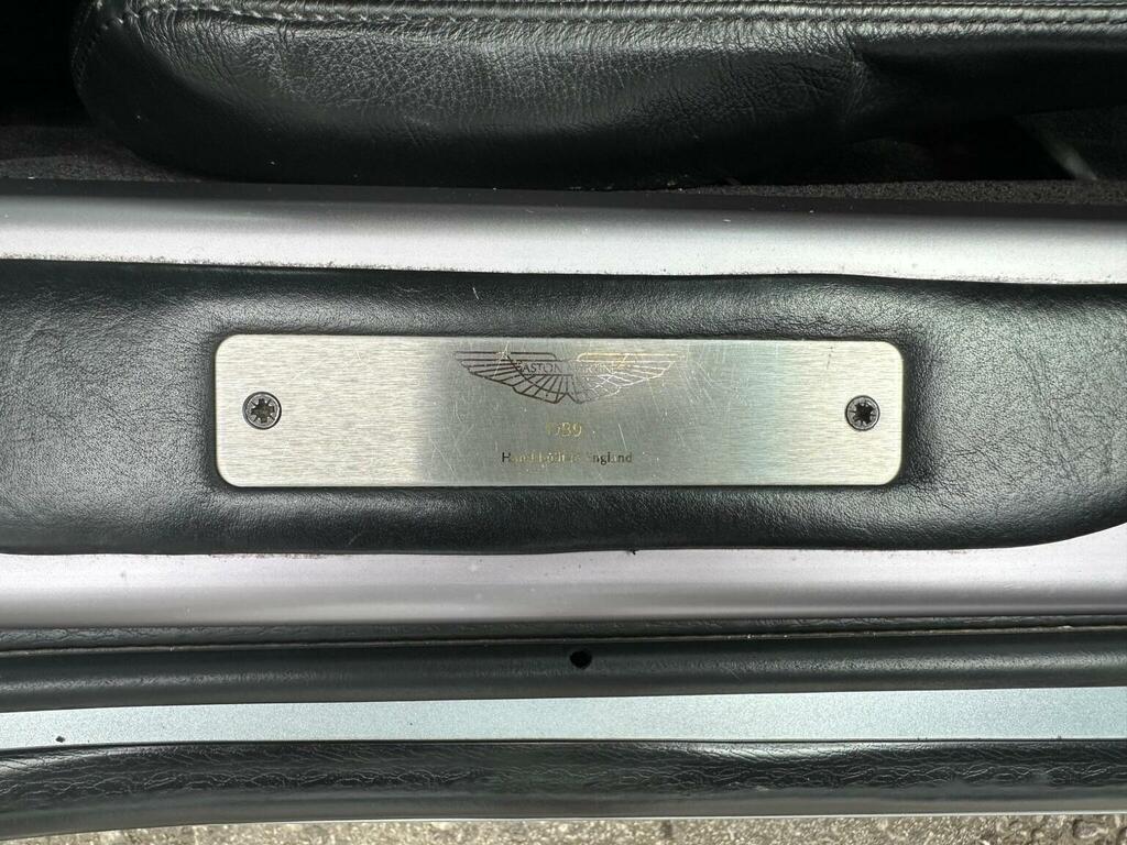 Aston Martin DB9 5.9L Null Silver #33