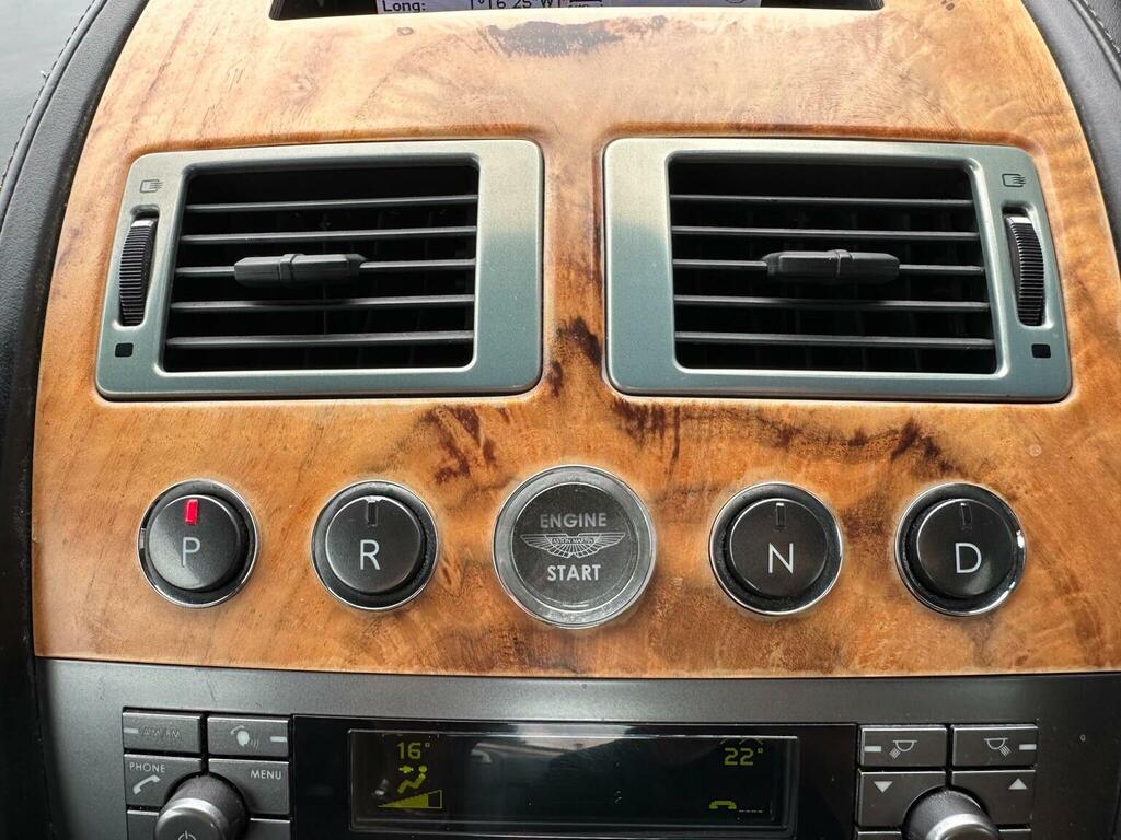 Aston Martin DB9 5.9L Null Silver #18