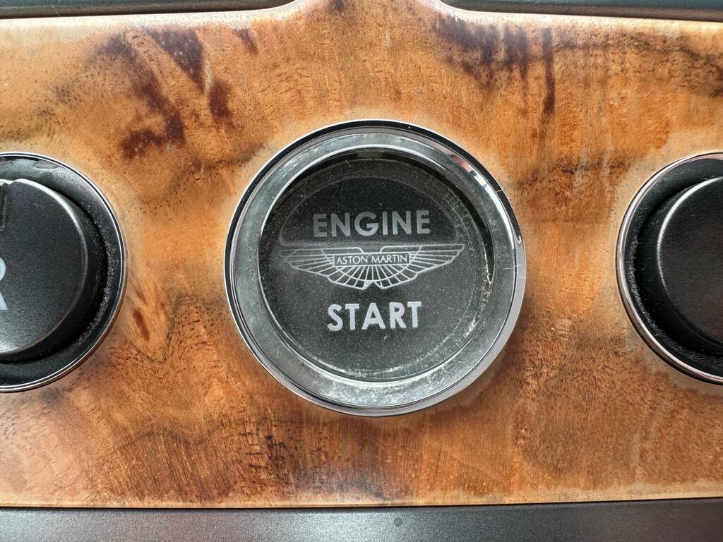 Aston Martin DB9 5.9L Null Silver #19