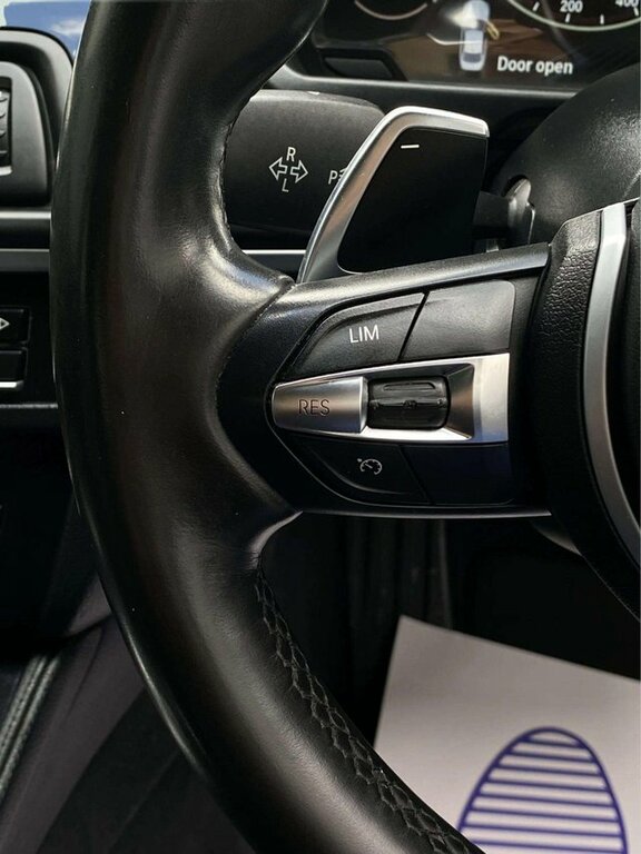 BMW 5 Series 525D Se Touring Black #44