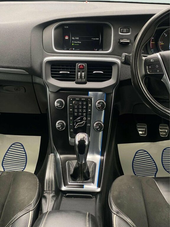 Volvo V40 D3 4 Cyl 150 R Design Lux Nav Blue #10