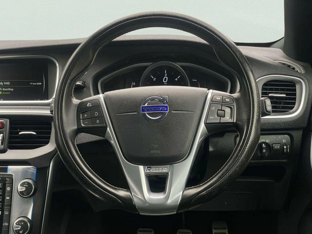 Volvo V40 D3 4 Cyl 150 R Design Lux Nav Blue #42