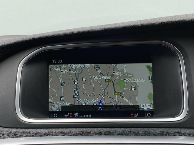 Volvo V40 D3 4 Cyl 150 R Design Lux Nav Blue #15