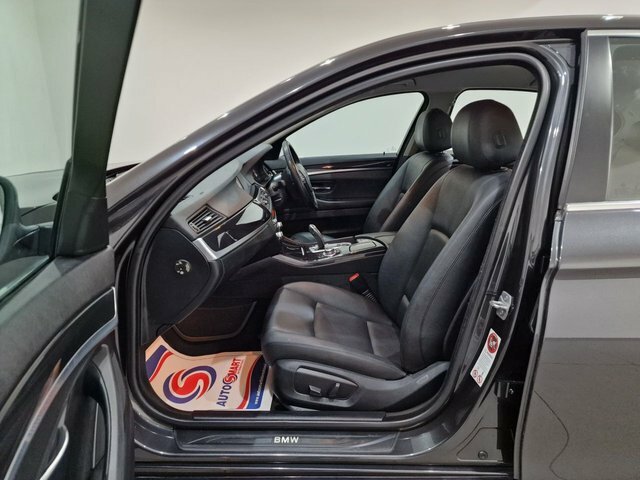 BMW 5 Series 2L M Sport White #16