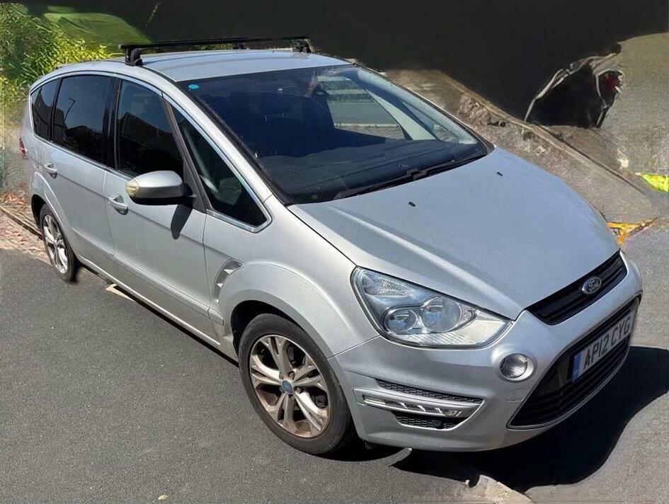 Ford S-Max Titanium Silver