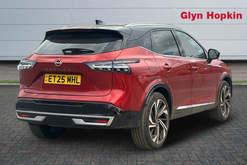 Nissan Qashqai 1.3 Dig-t Mh 158 Tekna ET25MHL Red #3
