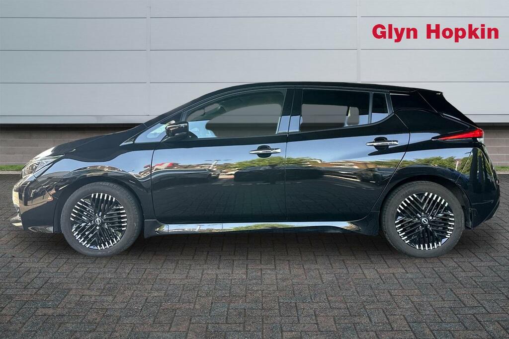 Nissan Leaf 110Kw N-connecta 39Kwh Black #6