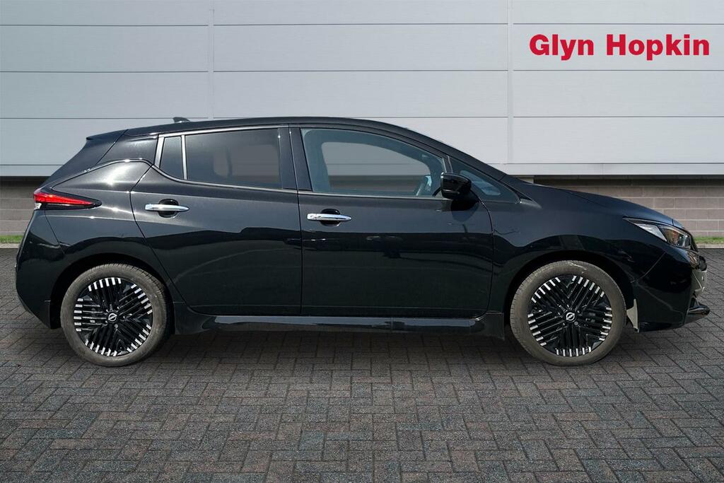 Nissan Leaf 110Kw N-connecta 39Kwh Black #2