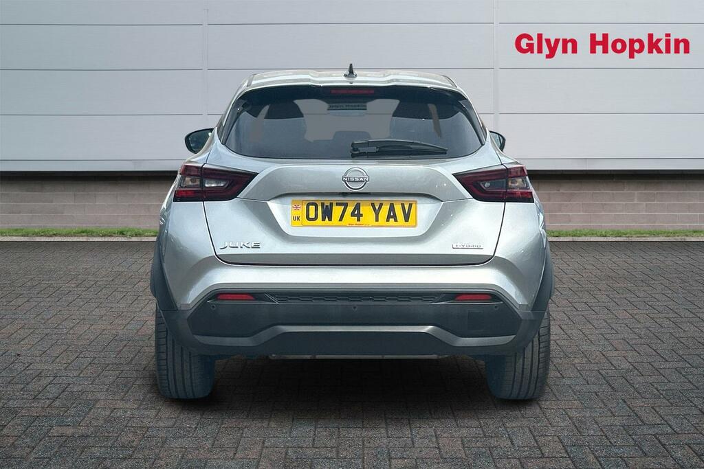 Nissan Juke 1.6 Hybrid Tekna OW74YAV Silver #4