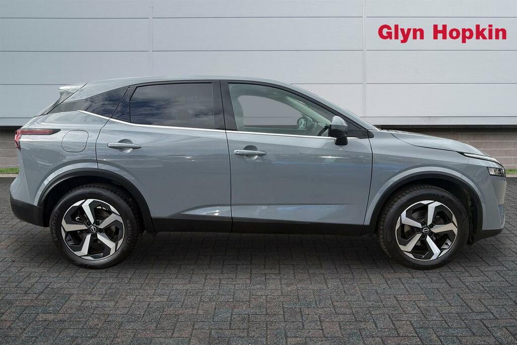 Nissan Qashqai 1.3 Dig-t Mh N-connecta DY23KVR #2