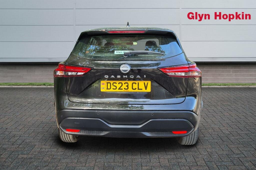 Nissan Qashqai 1.3 Dig-t Mh 158 Acenta Premium Xtronic DS23CLV Black #4