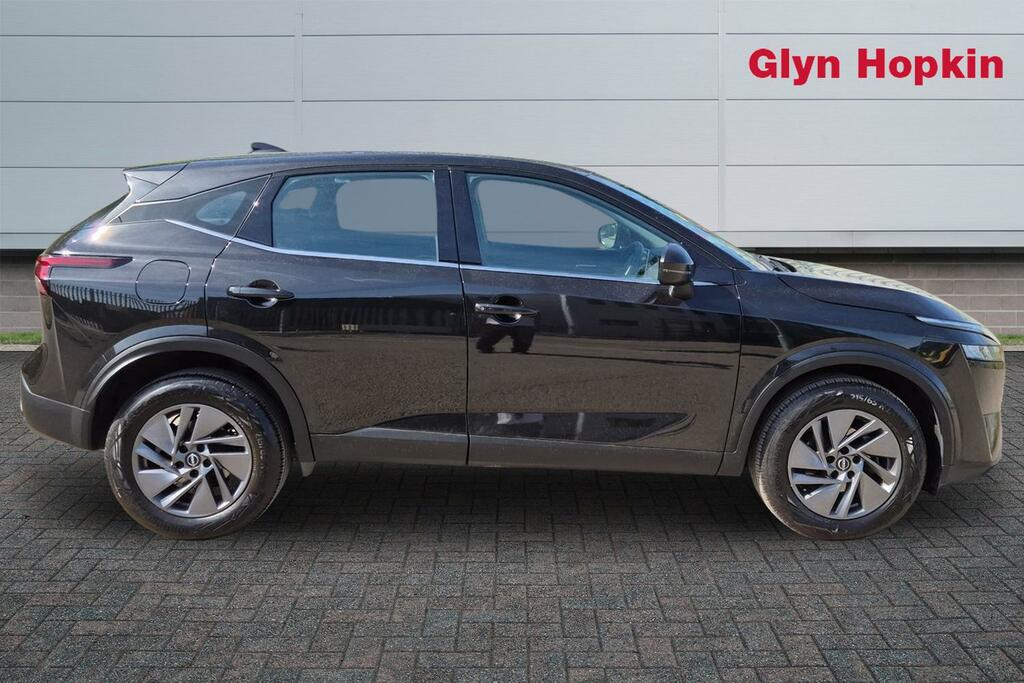 Nissan Qashqai 1.3 Dig-t Mh 158 Acenta Premium Xtronic DS23CLV Black #2