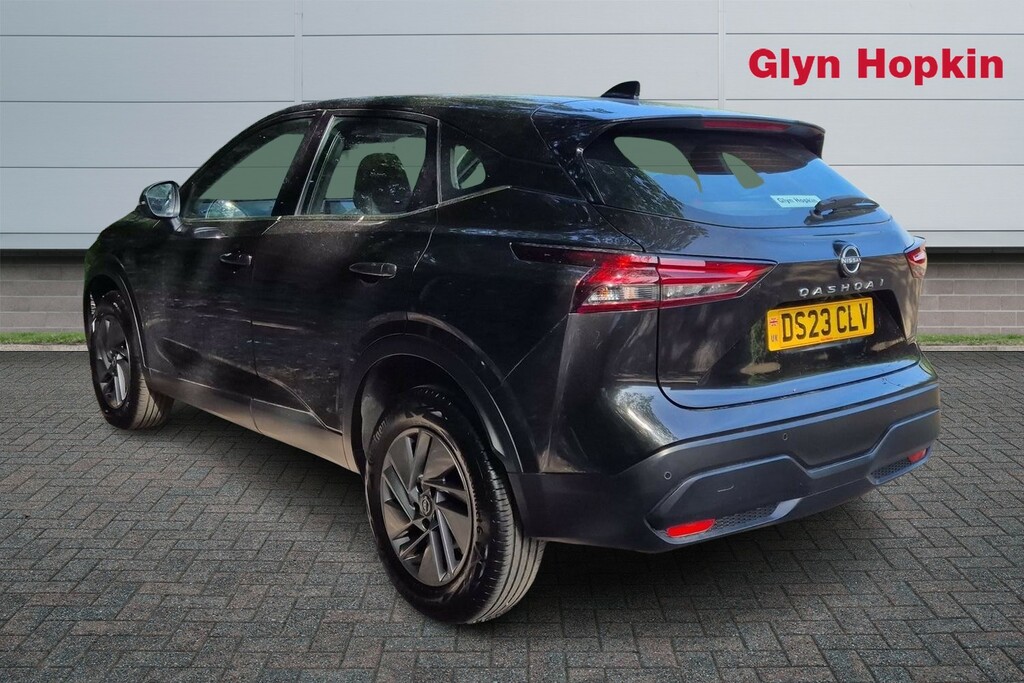 Nissan Qashqai 1.3 Dig-t Mh 158 Acenta Premium Xtronic DS23CLV Black #5