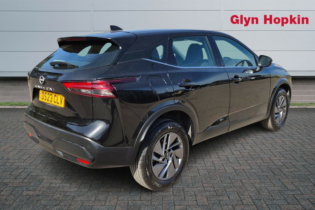 Nissan Qashqai 1.3 Dig-t Mh 158 Acenta Premium Xtronic DS23CLV Black #3