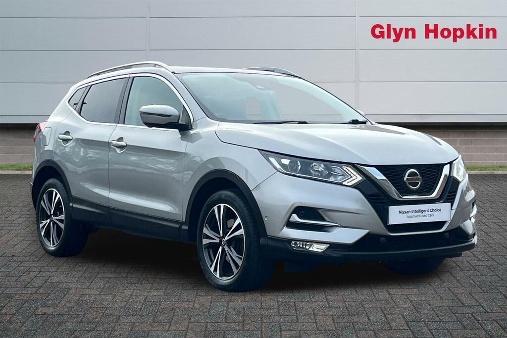 Nissan Qashqai 1.3 Dig-t N-connecta Glass Roof Pack Silver