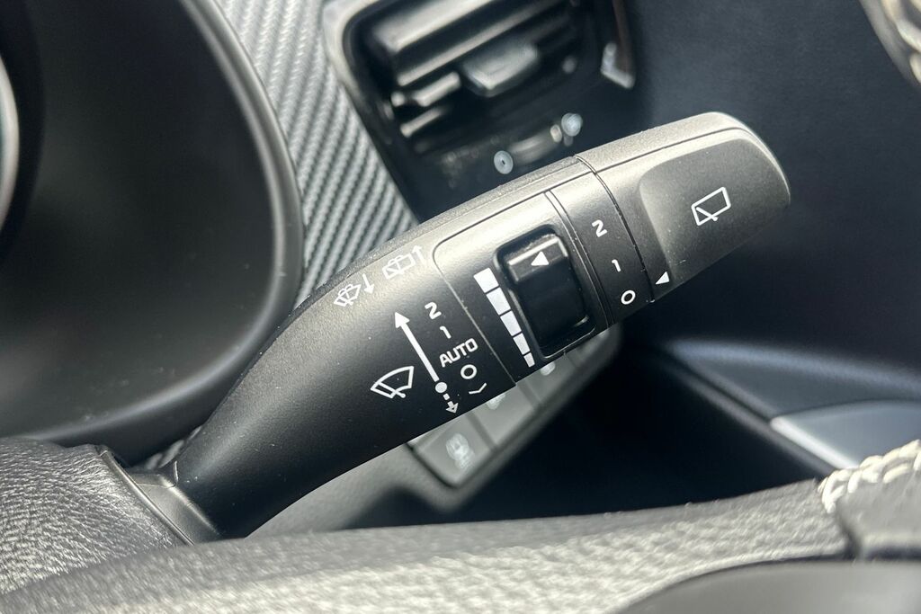 Kia Stonic 2023 73 1.0  #25