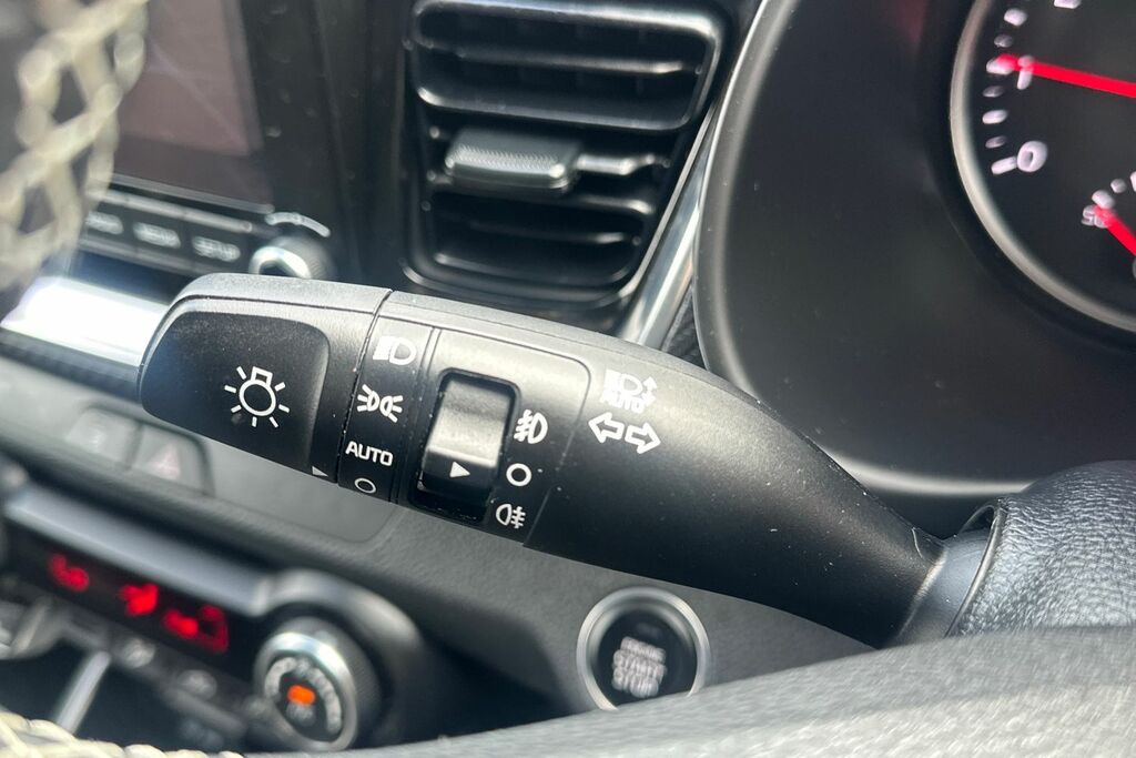Kia Stonic 2023 73 1.0  #26